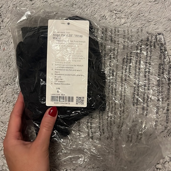 COPY - Align Pant 28” Wrap Waist 🖤 - Picture 11 of 12